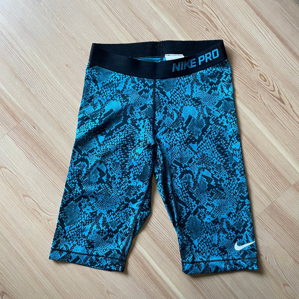 Nike PRO Vixen bike shorts, Small, electric blue snakeprint